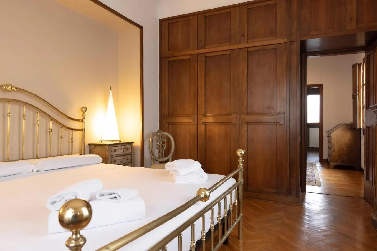 Palazzo Cecchi Luxury Apartment Florence