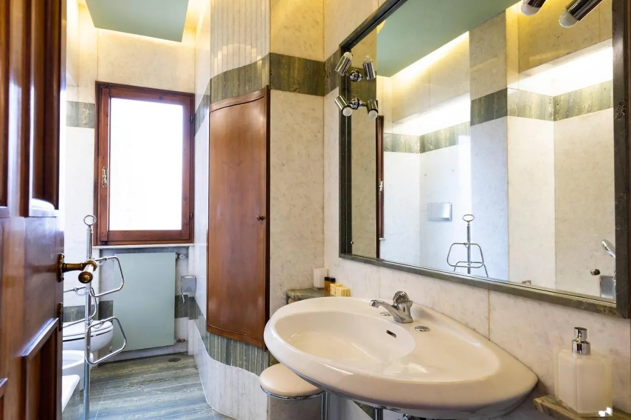 Palazzo Cecchi Luxury Apartment Florence