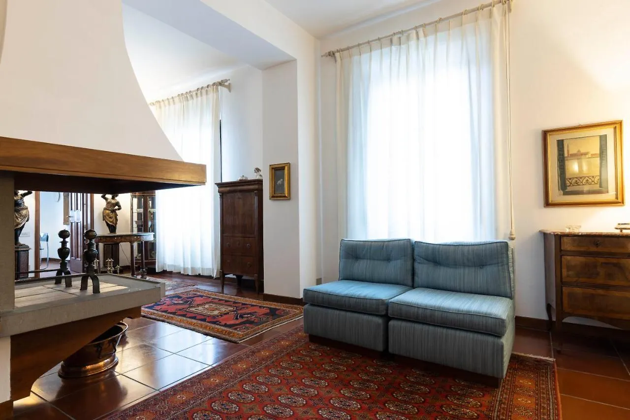 Palazzo Cecchi Luxury Apartment Florence
