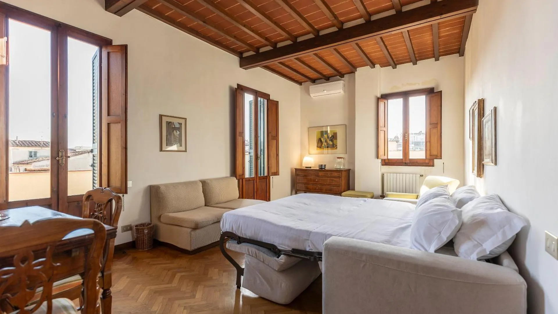 Palazzo Cecchi Luxury Apartment Florence